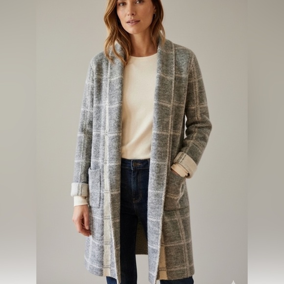 Tahari Wool Mix Grey Cardigan  Sweater size Medium - Picture 6 of 6